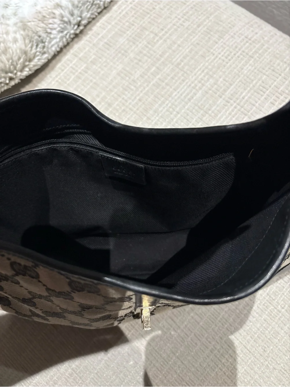 Gucci pre loved